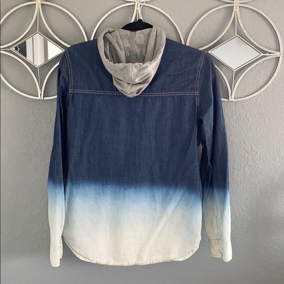 ⭐️Button down⭐️ - Picture 2 of 4